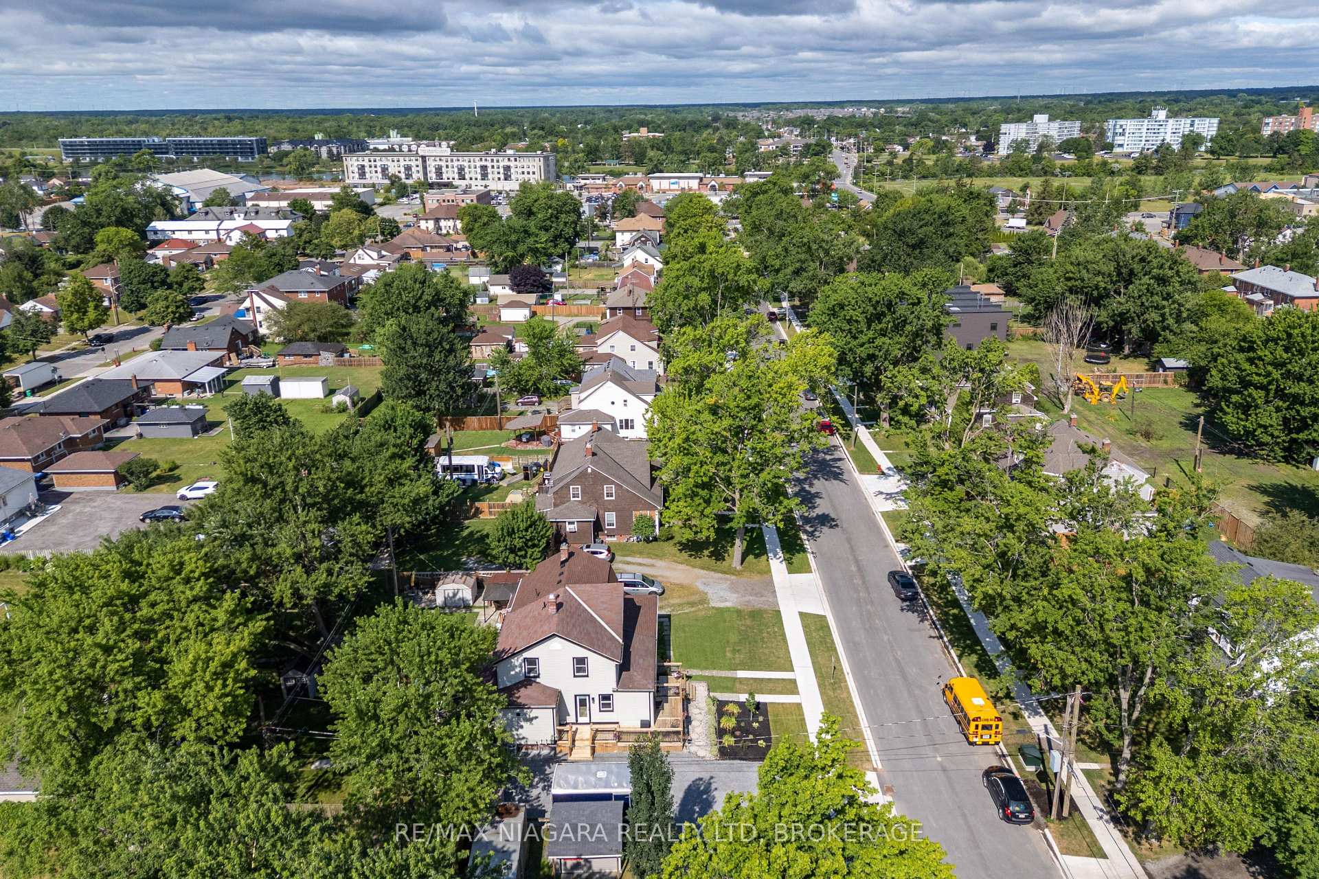 Photo 28 of 93 First Street, Welland, Lincoln/Crowland — HOMEH