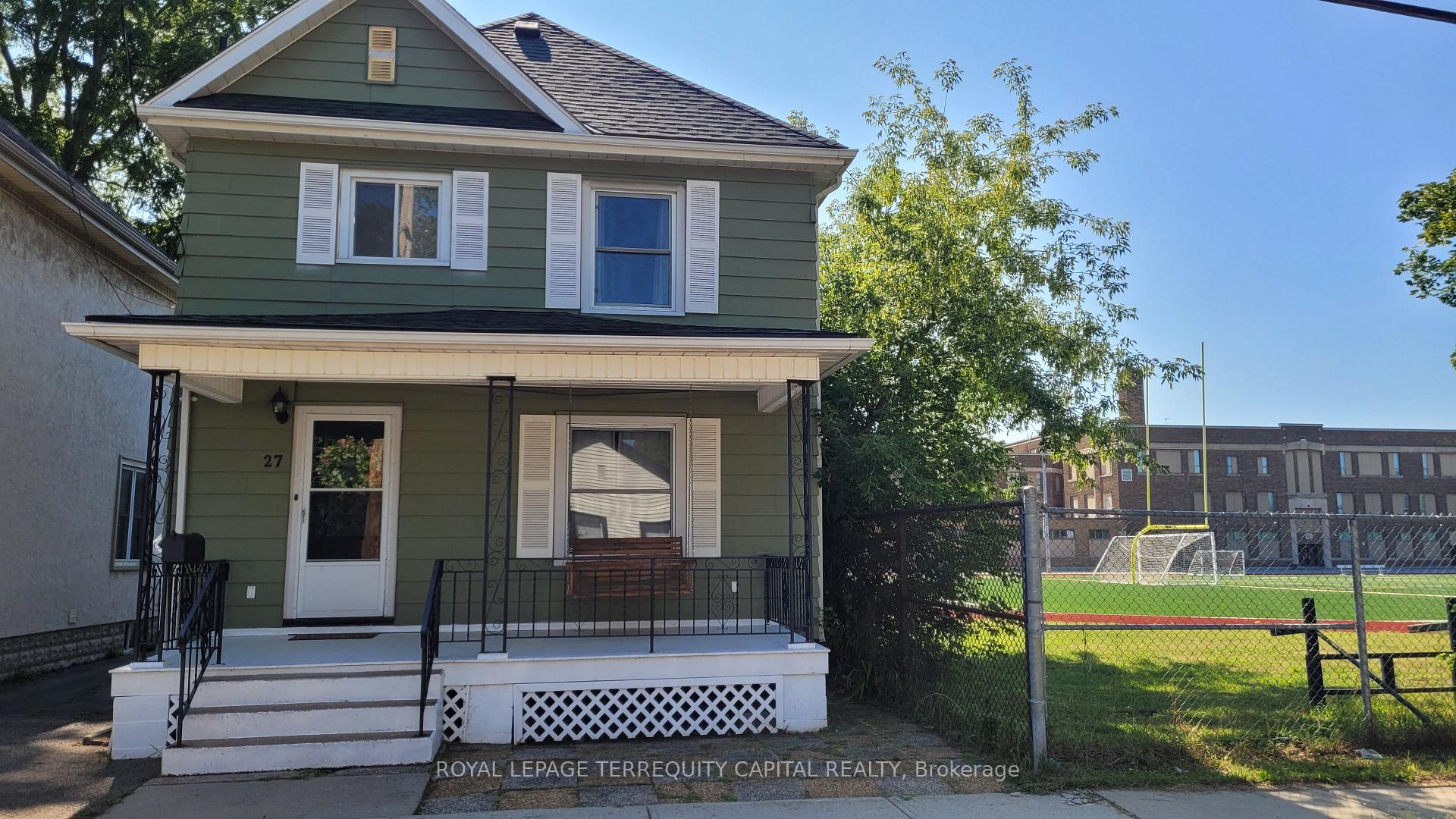 Front of 27 Woodland Avenue