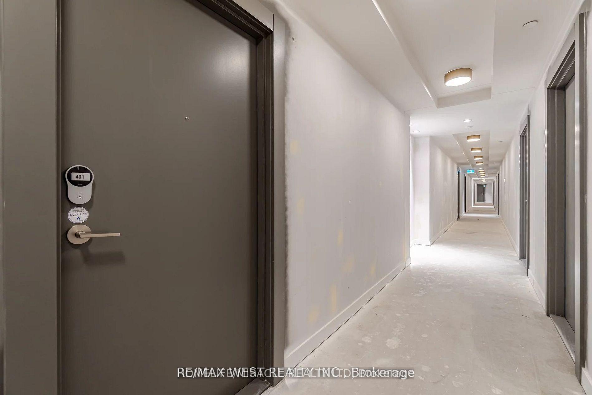 Photo 3 of Unit 401, 9 Tecumseth Street, Toronto, Niagara — HOMEH