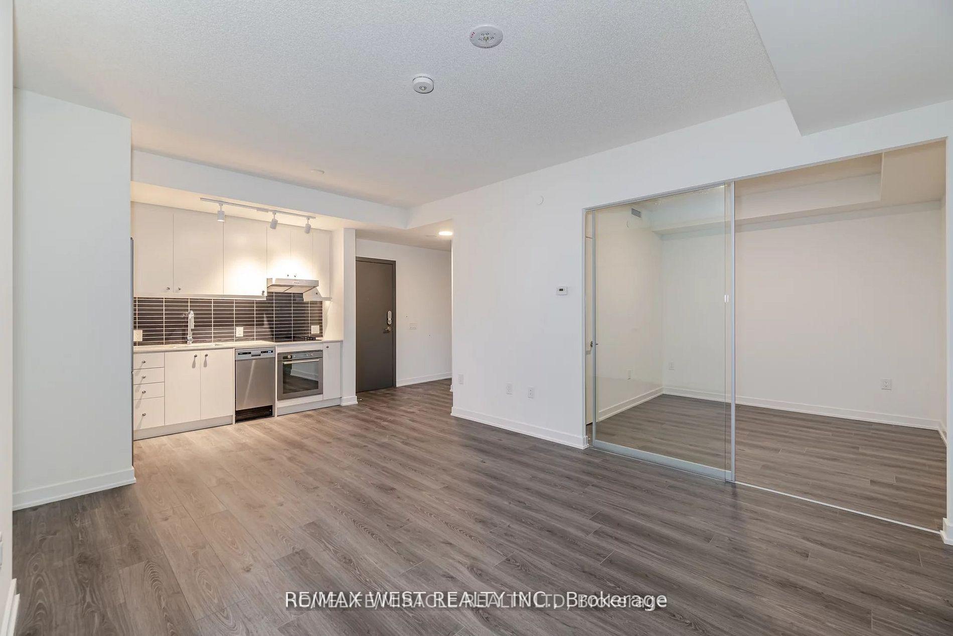 Photo 11 of Unit 401, 9 Tecumseth Street, Toronto, Niagara — HOMEH