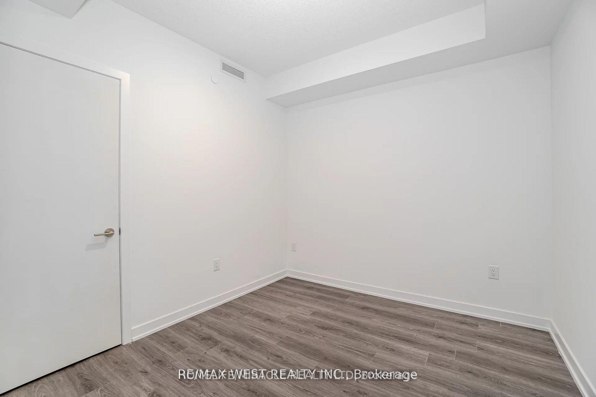 Photo 14 of Unit 401, 9 Tecumseth Street, Toronto, Niagara — HOMEH
