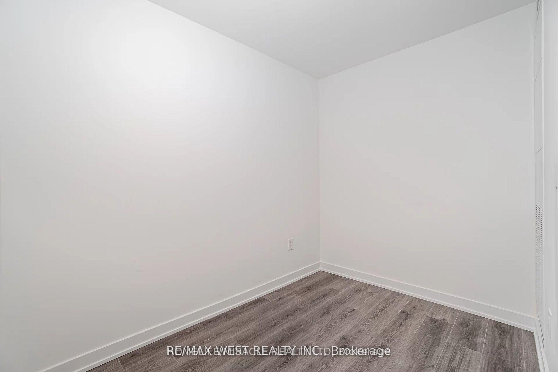 Photo 20 of Unit 401, 9 Tecumseth Street, Toronto, Niagara — HOMEH