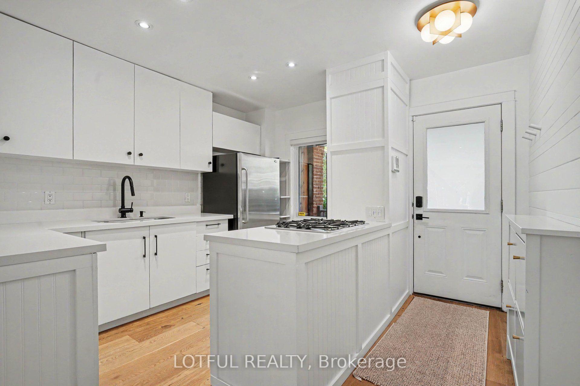 Photo 8 of 3 Martin Road, Toronto, Mount Pleasant East — HOMEH