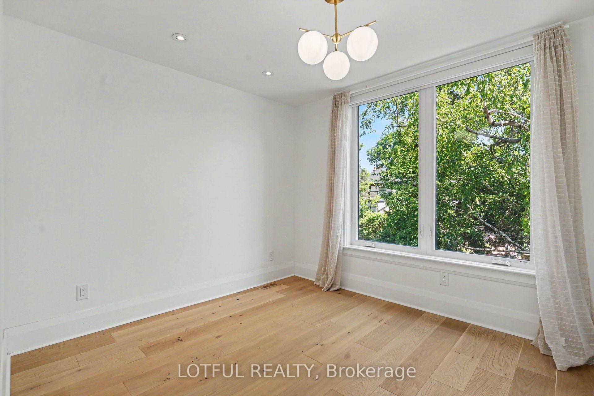 Photo 12 of 3 Martin Road, Toronto, Mount Pleasant East — HOMEH