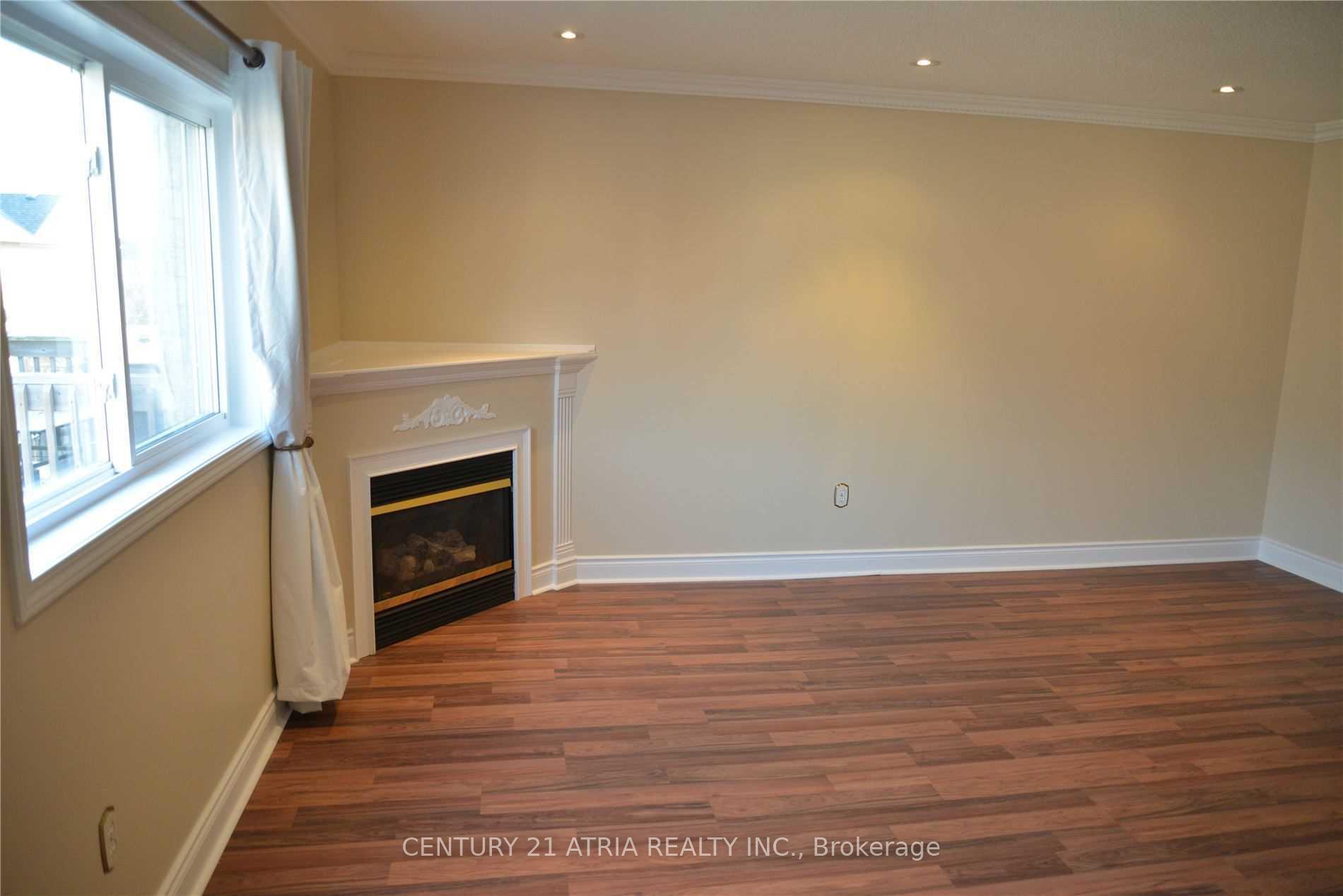 Photo 6 of 82 Red River Crescent, Newmarket, Woodland Hill — HOMEH