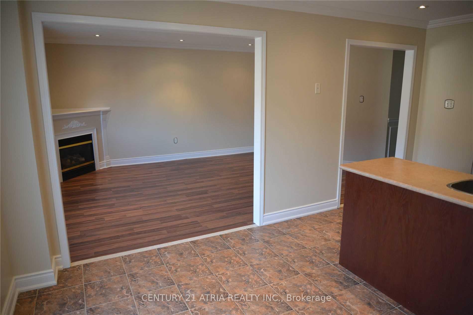 Photo 10 of 82 Red River Crescent, Newmarket, Woodland Hill — HOMEH