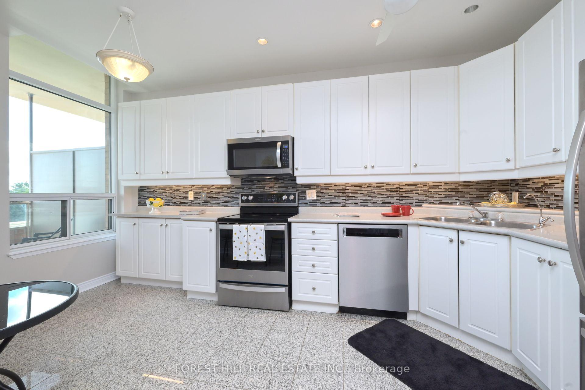 Photo 5 of Unit 507, 4 Briar Hill Heights, New Tecumseth, Rural New Tecumseth — HOMEH