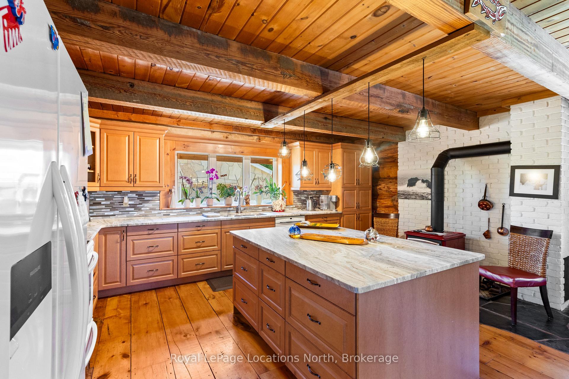Photo 17 of 24 Oliver Crescent, Collingwood — HOMEH