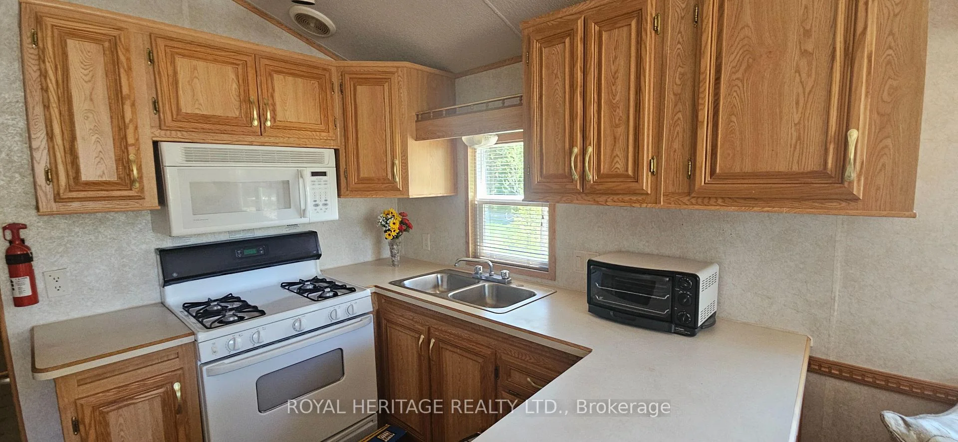 Photo 8 of 1061 Gull Lake Road, Frontenac, Frontenac North — HOMEH