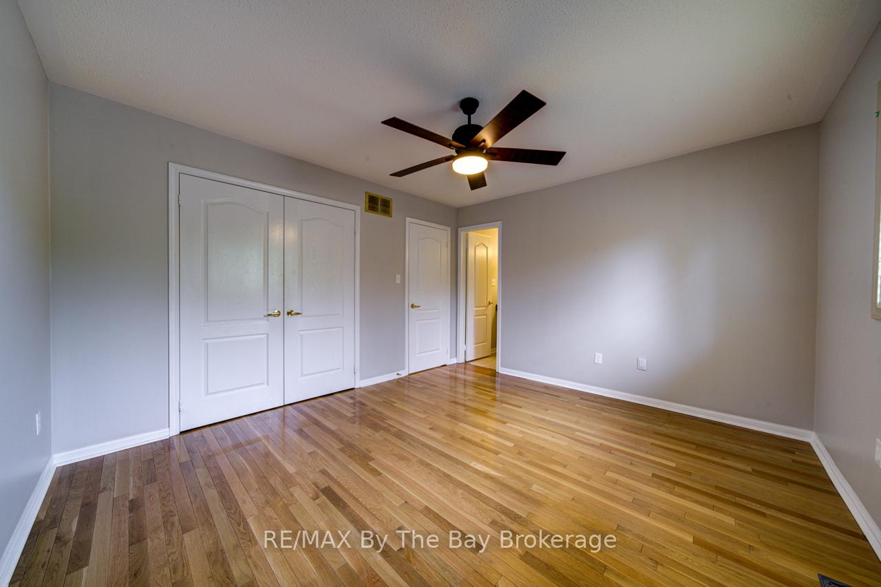 Photo 16 of 39 Rose Valley Way, Wasaga Beach — HOMEH