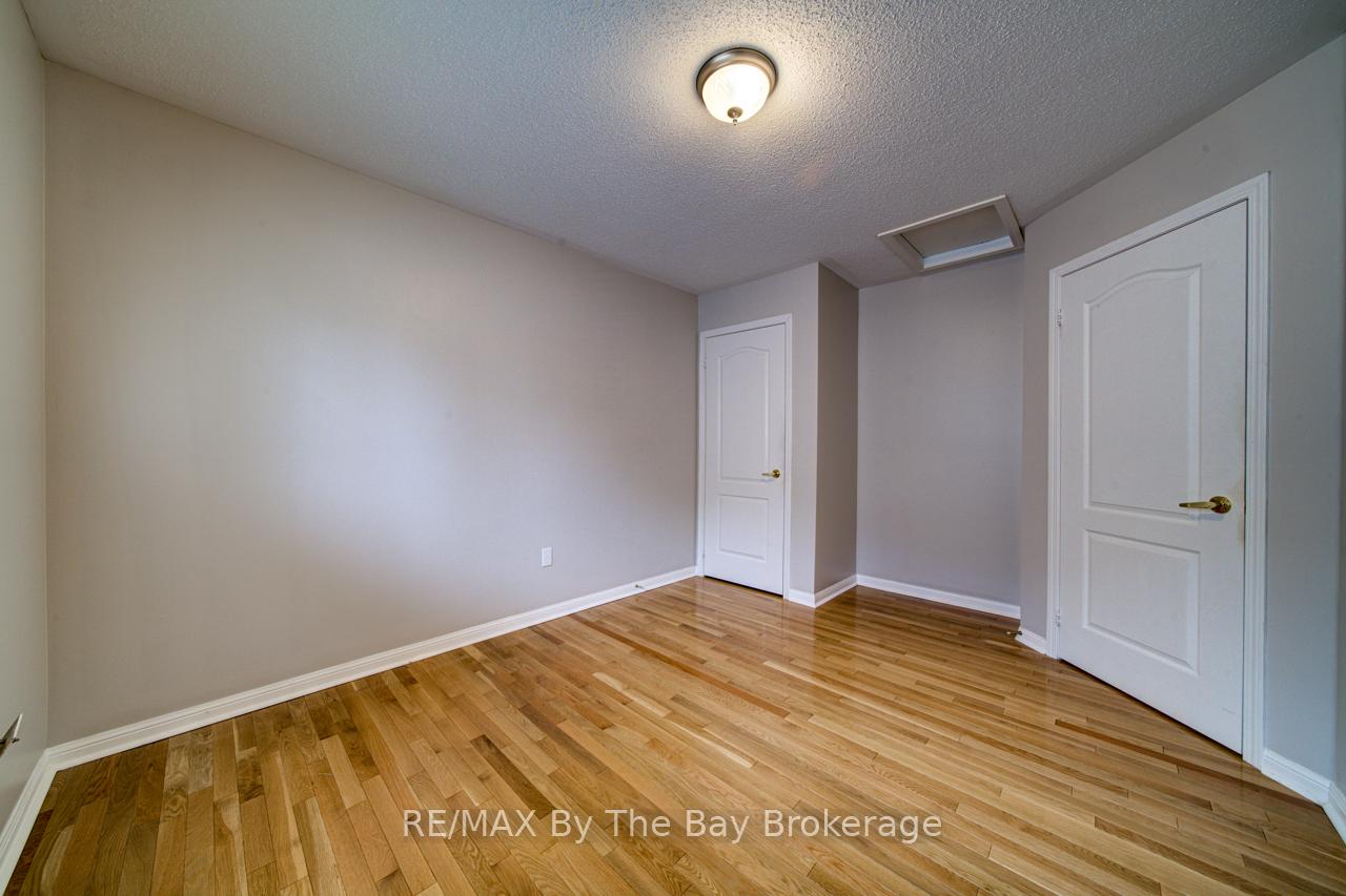 Photo 21 of 39 Rose Valley Way, Wasaga Beach — HOMEH