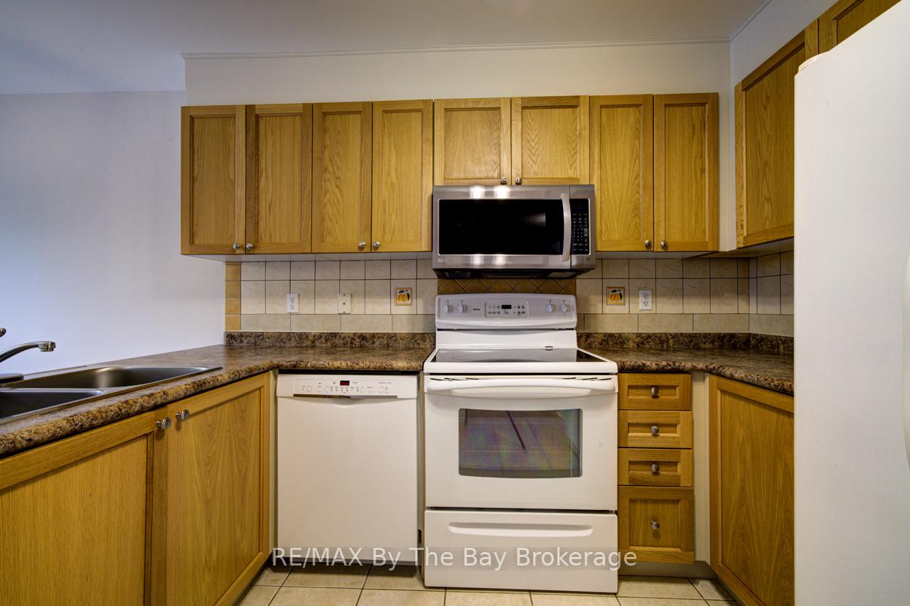 Photo 22 of 39 Rose Valley Way, Wasaga Beach — HOMEH