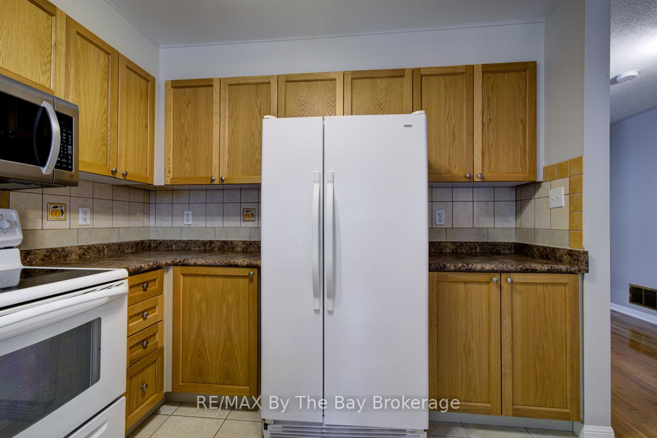 Photo 23 of 39 Rose Valley Way, Wasaga Beach — HOMEH