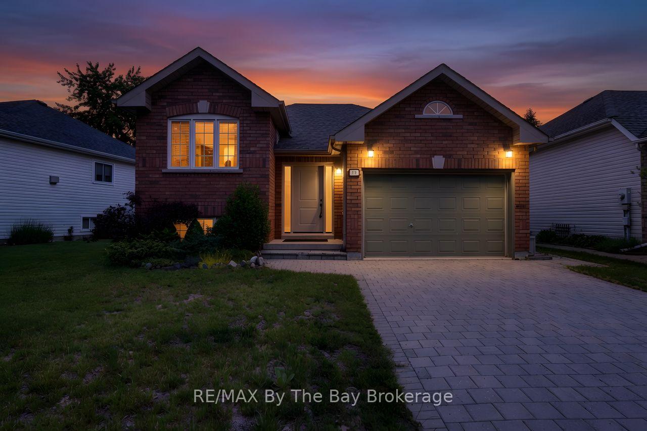 Photo 31 of 39 Rose Valley Way, Wasaga Beach — HOMEH