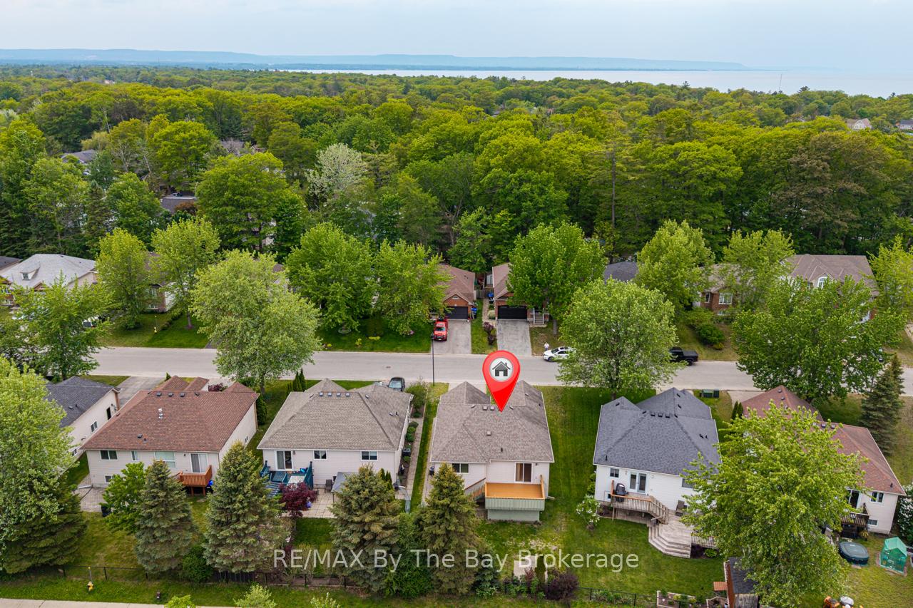 Photo 33 of 39 Rose Valley Way, Wasaga Beach — HOMEH
