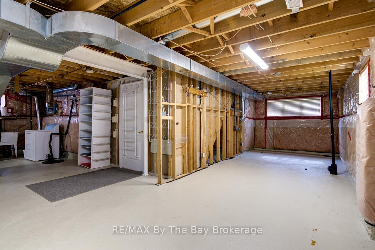 Photo 36 of 39 Rose Valley Way, Wasaga Beach — HOMEH