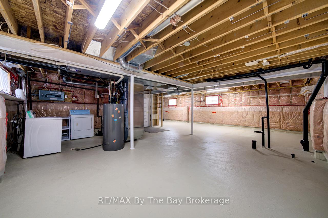 Photo 37 of 39 Rose Valley Way, Wasaga Beach — HOMEH