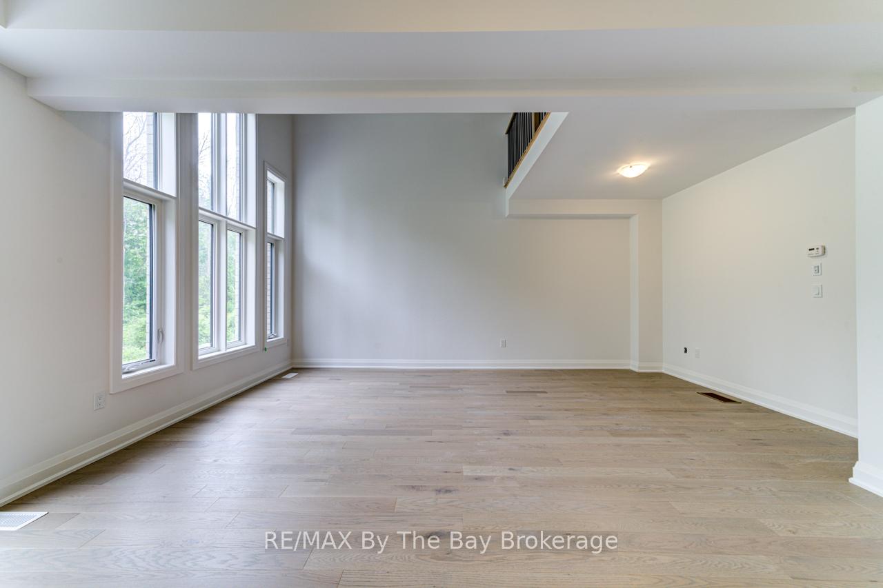 Photo 9 of 26 Amber Drive, Wasaga Beach — HOMEH