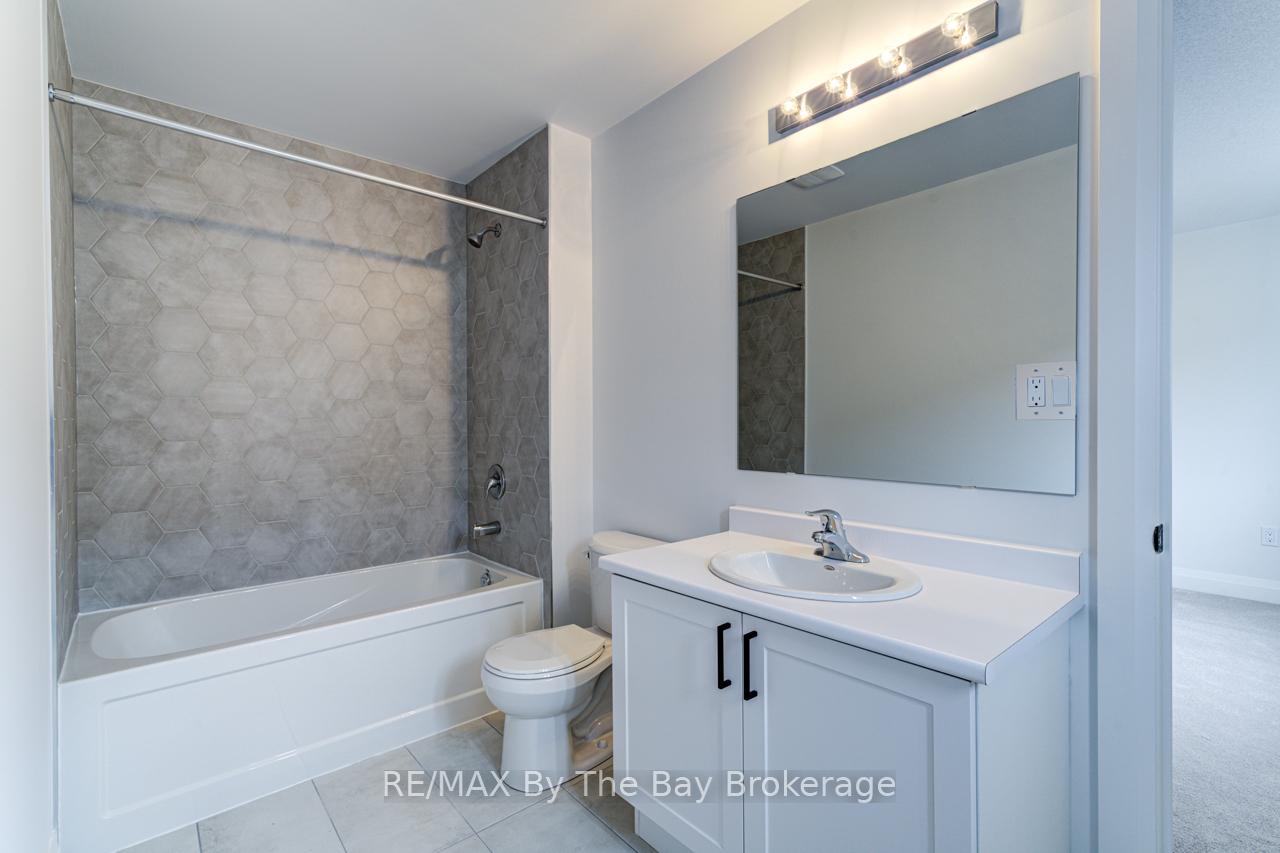 Photo 24 of 26 Amber Drive, Wasaga Beach — HOMEH