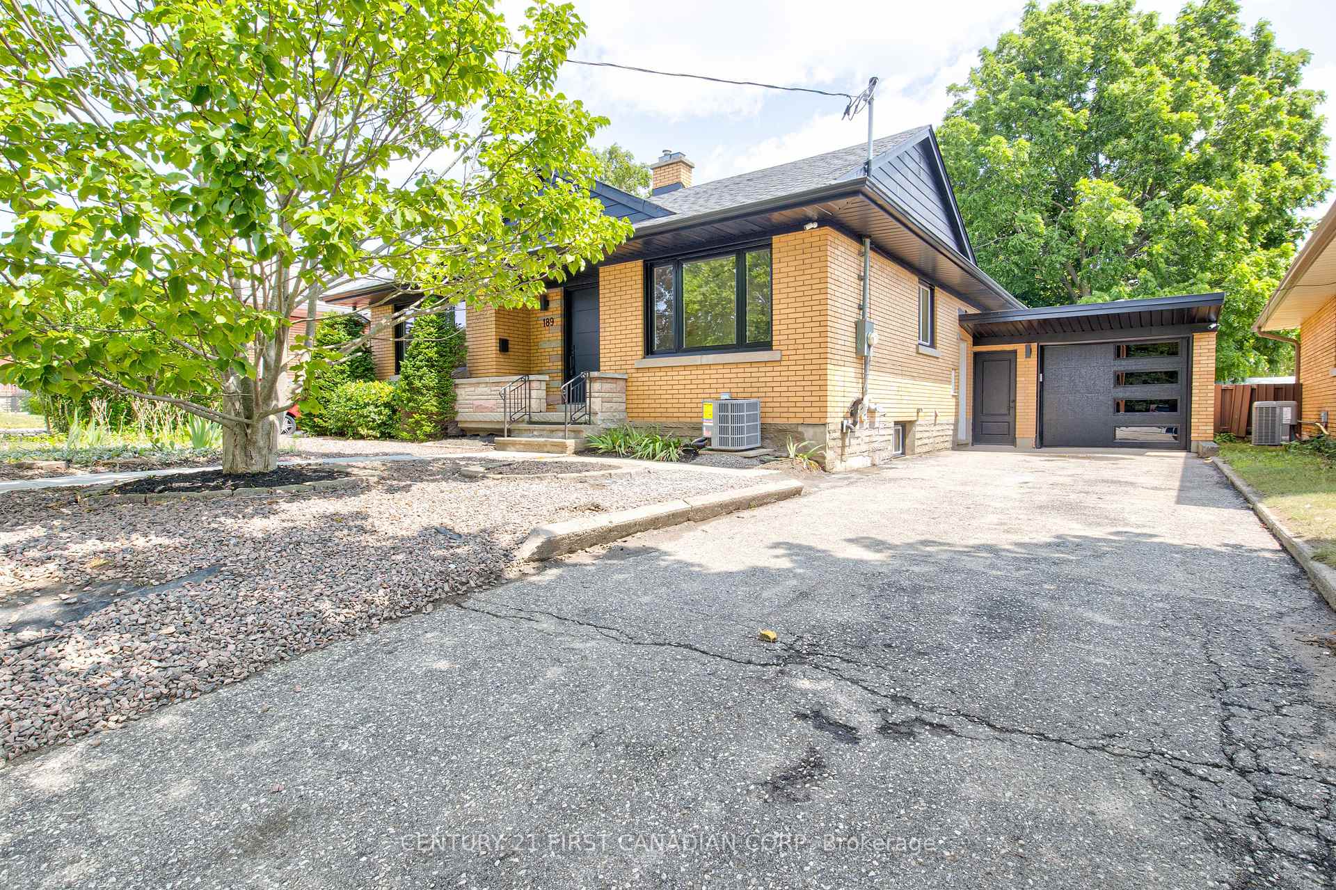 Photo 1 of 189 Eighth Avenue, Kitchener, Vanier - Kitchener — HOMEH