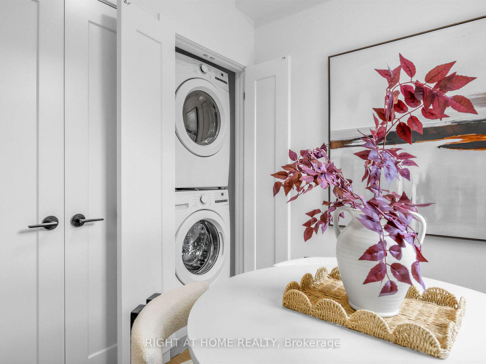 Photo 10 of Unit Unit C, 1416 Islington Avenue, Etobicoke, Princess-Rosethorn — HOMEH