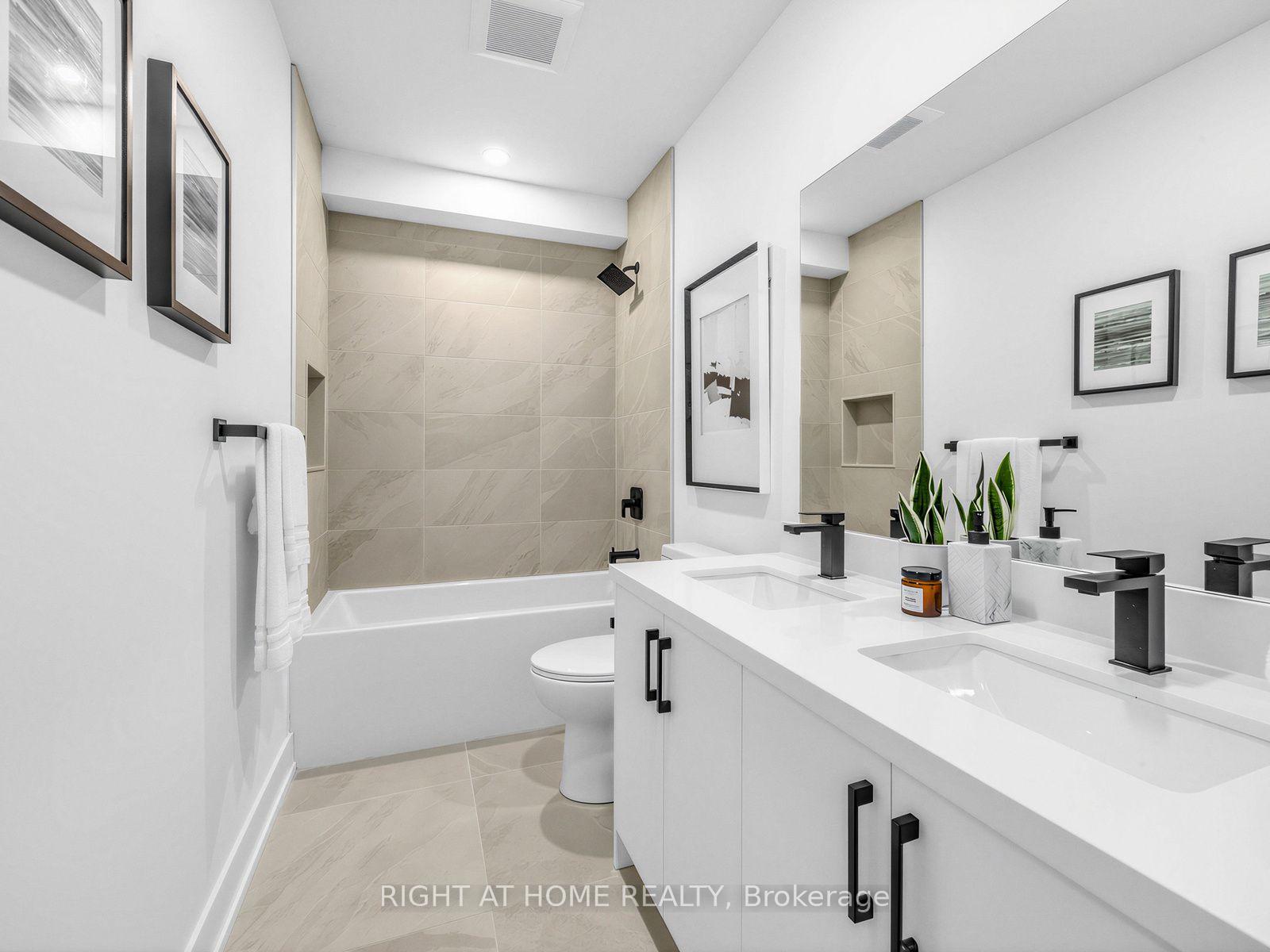 Photo 11 of Unit Unit C, 1416 Islington Avenue, Etobicoke, Princess-Rosethorn — HOMEH