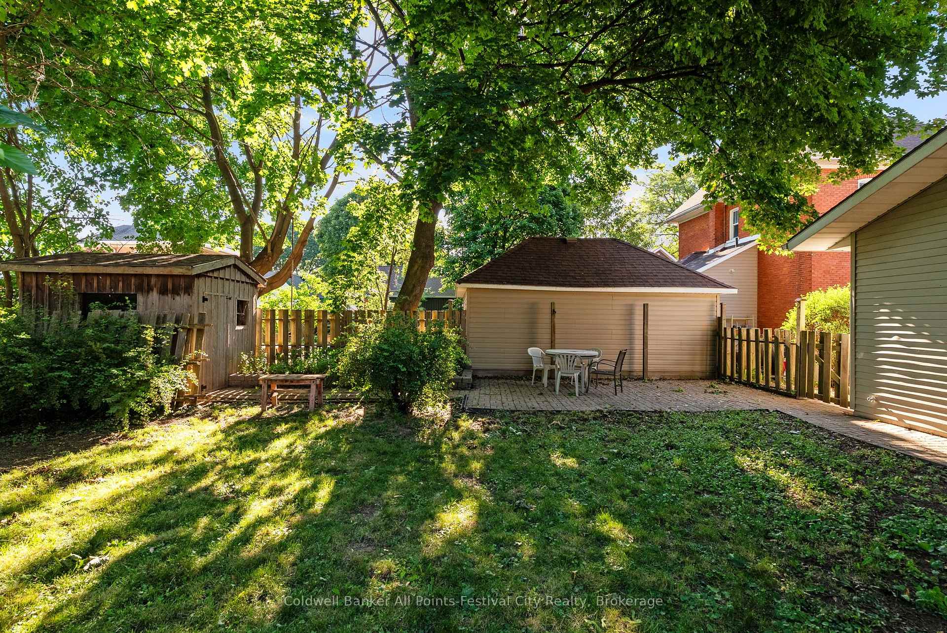 Photo 34 of 33 Bruce Street E, Goderich, Goderich (Town) — HOMEH
