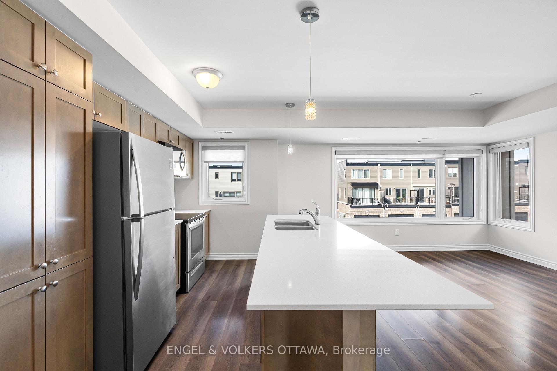 Photo 13 of 571 Ozawa Private, Ottawa, CFB Rockcliffe and Area — HOMEH