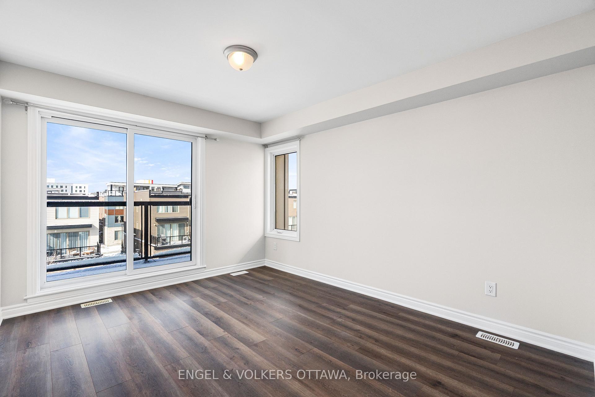 Photo 21 of 571 Ozawa Private, Ottawa, CFB Rockcliffe and Area — HOMEH