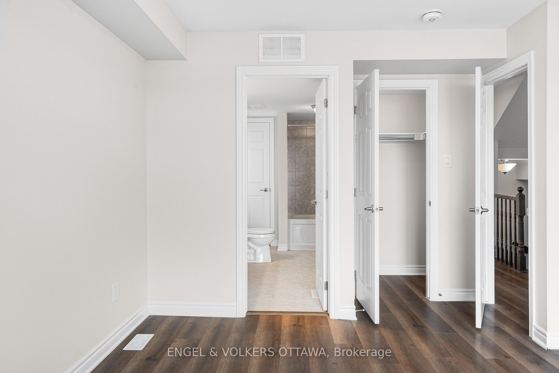 Photo 28 of 571 Ozawa Private, Ottawa, CFB Rockcliffe and Area — HOMEH