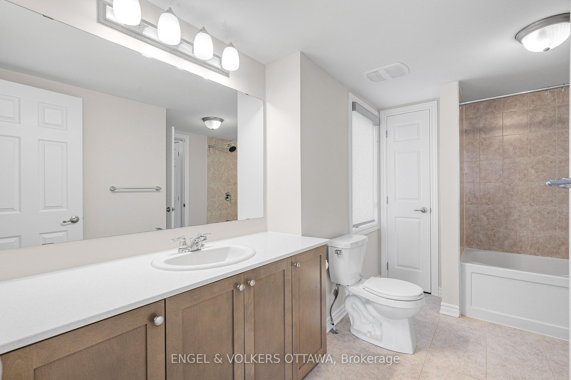 Photo 29 of 571 Ozawa Private, Ottawa, CFB Rockcliffe and Area — HOMEH