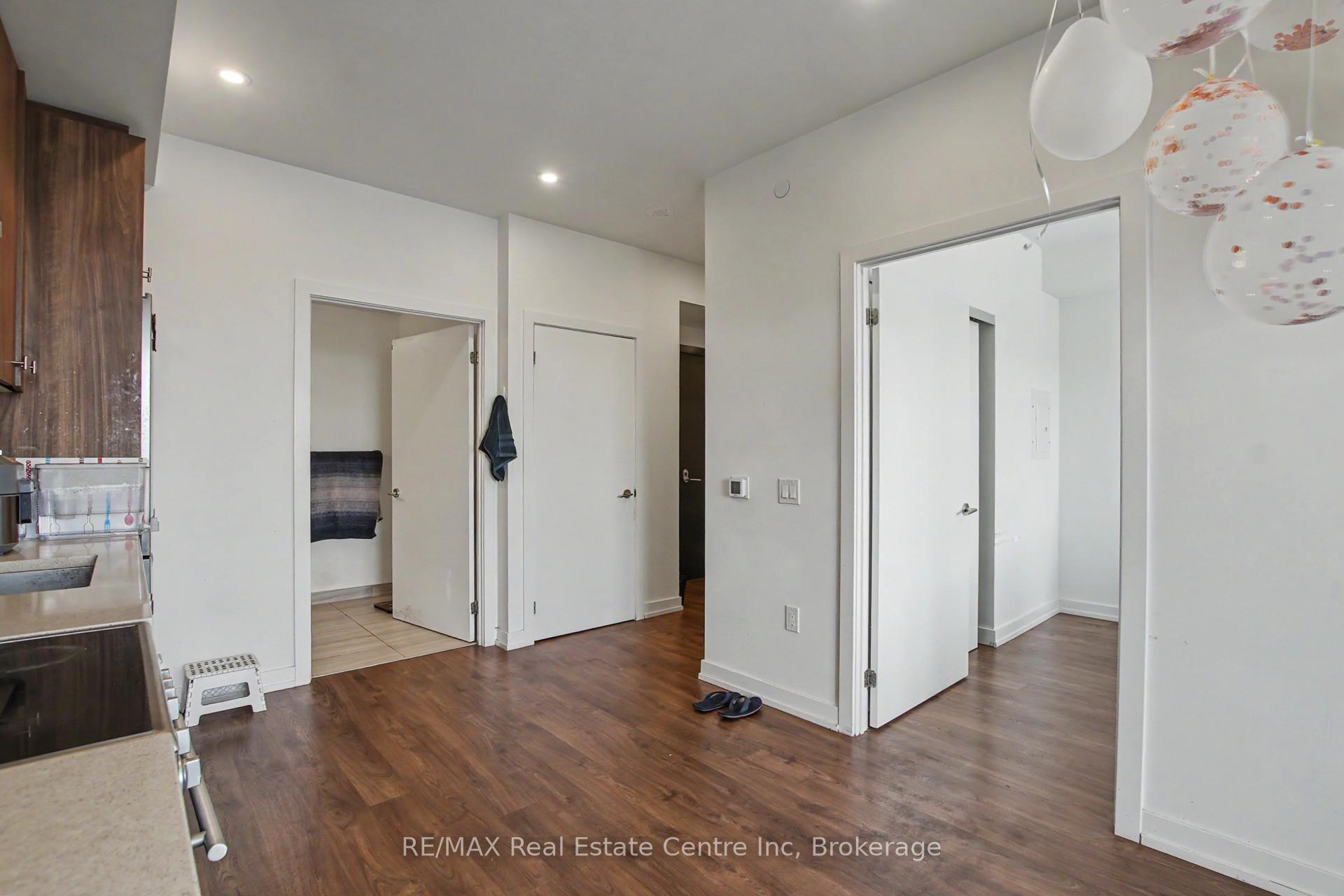 Photo 18 of Unit 2214, 15 Wellington Street, Kitchener, Cherry Hill — HOMEH
