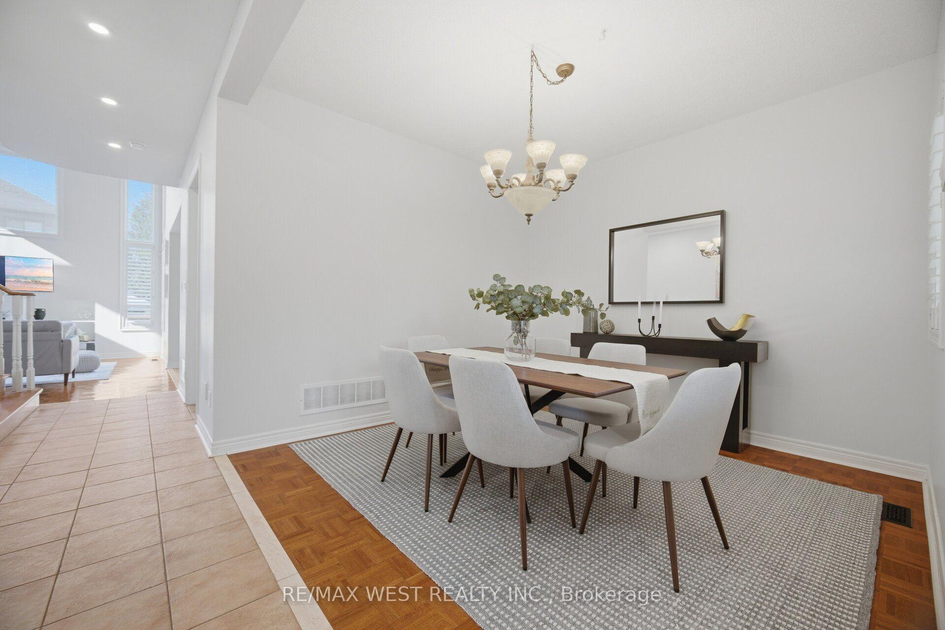 Photo 7 of 12 Mira Vista Place, Vaughan, Sonoma Heights — HOMEH