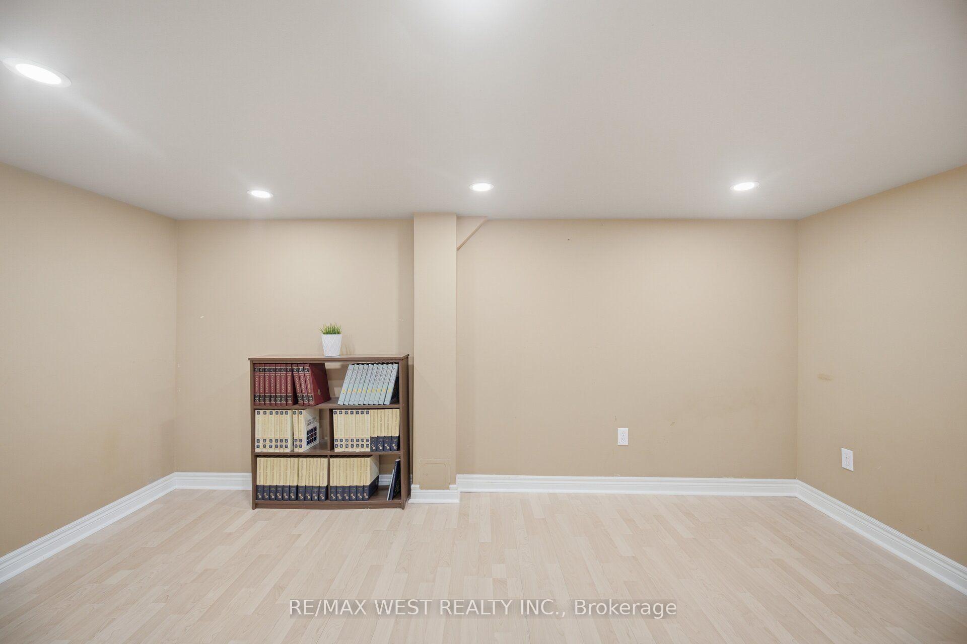 Photo 43 of 12 Mira Vista Place, Vaughan, Sonoma Heights — HOMEH