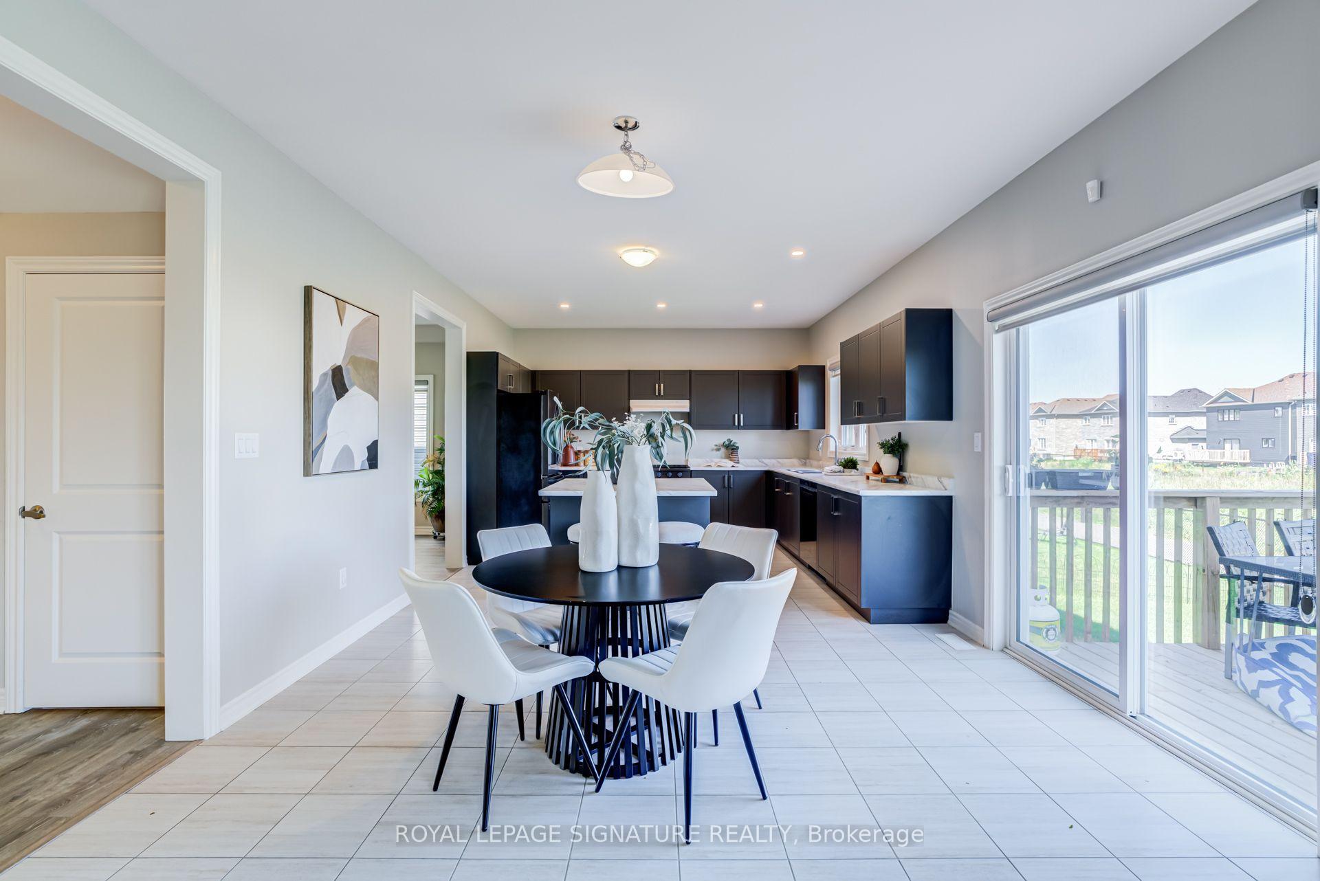 Photo 8 of 252 Springfield Crescent, Clearview, Stayner — HOMEH