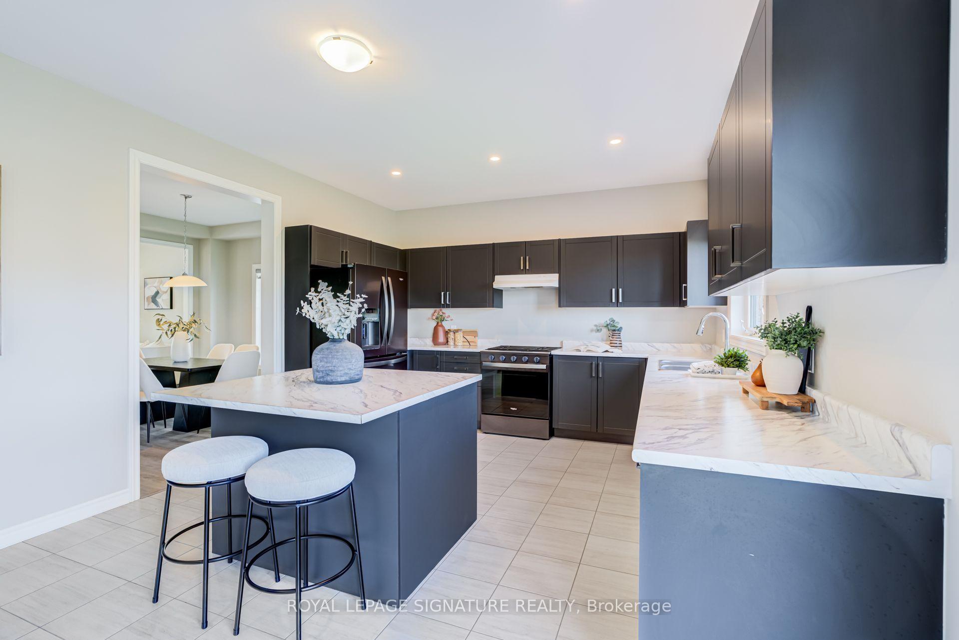 Photo 9 of 252 Springfield Crescent, Clearview, Stayner — HOMEH