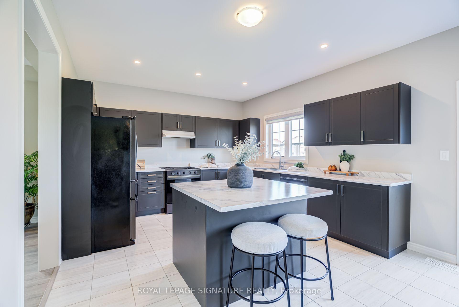 Photo 10 of 252 Springfield Crescent, Clearview, Stayner — HOMEH