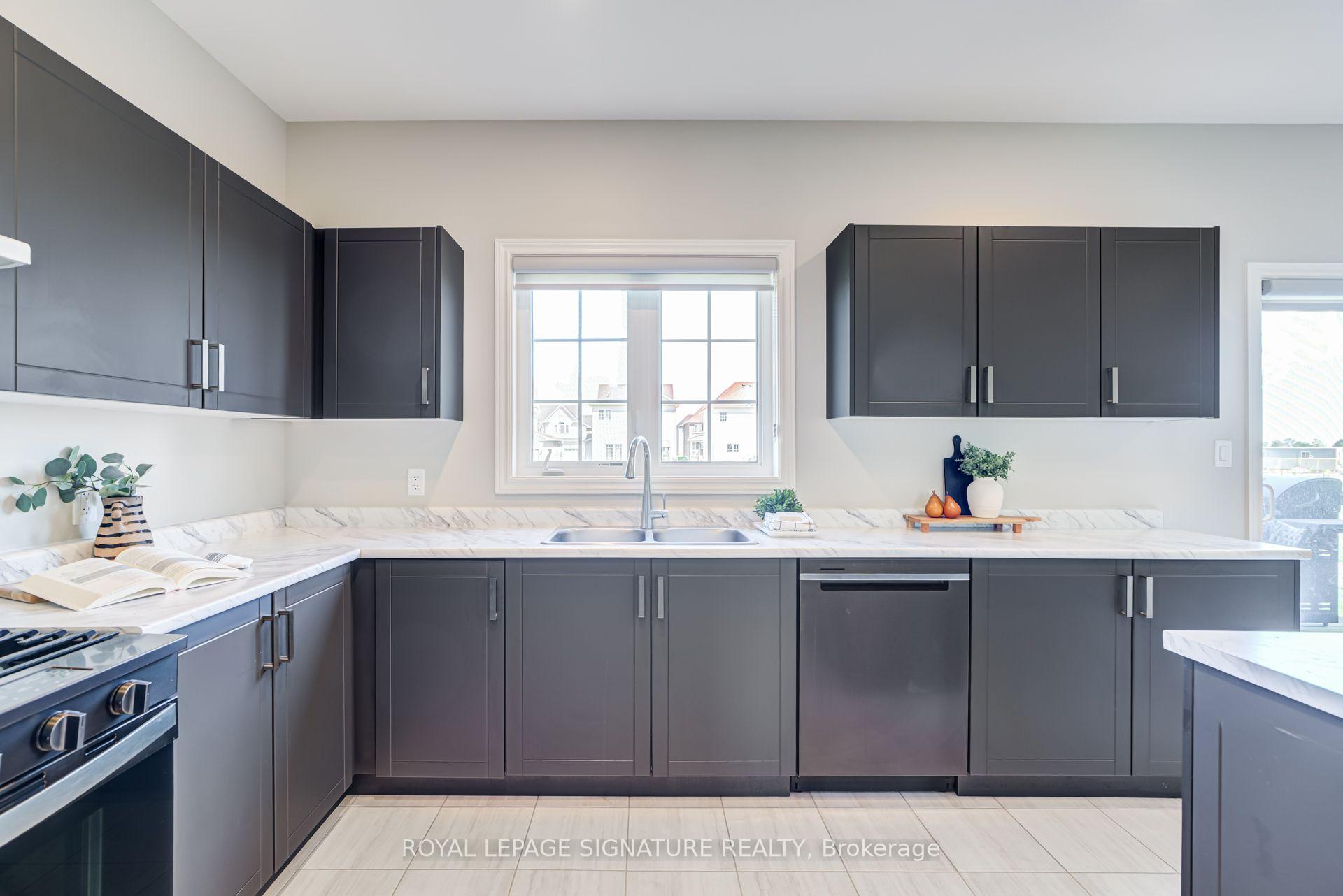 Photo 11 of 252 Springfield Crescent, Clearview, Stayner — HOMEH