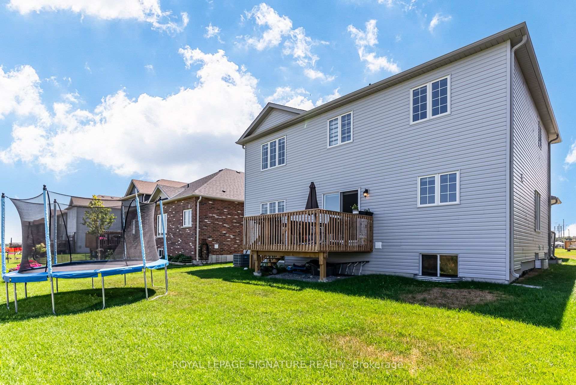 Photo 30 of 252 Springfield Crescent, Clearview, Stayner — HOMEH