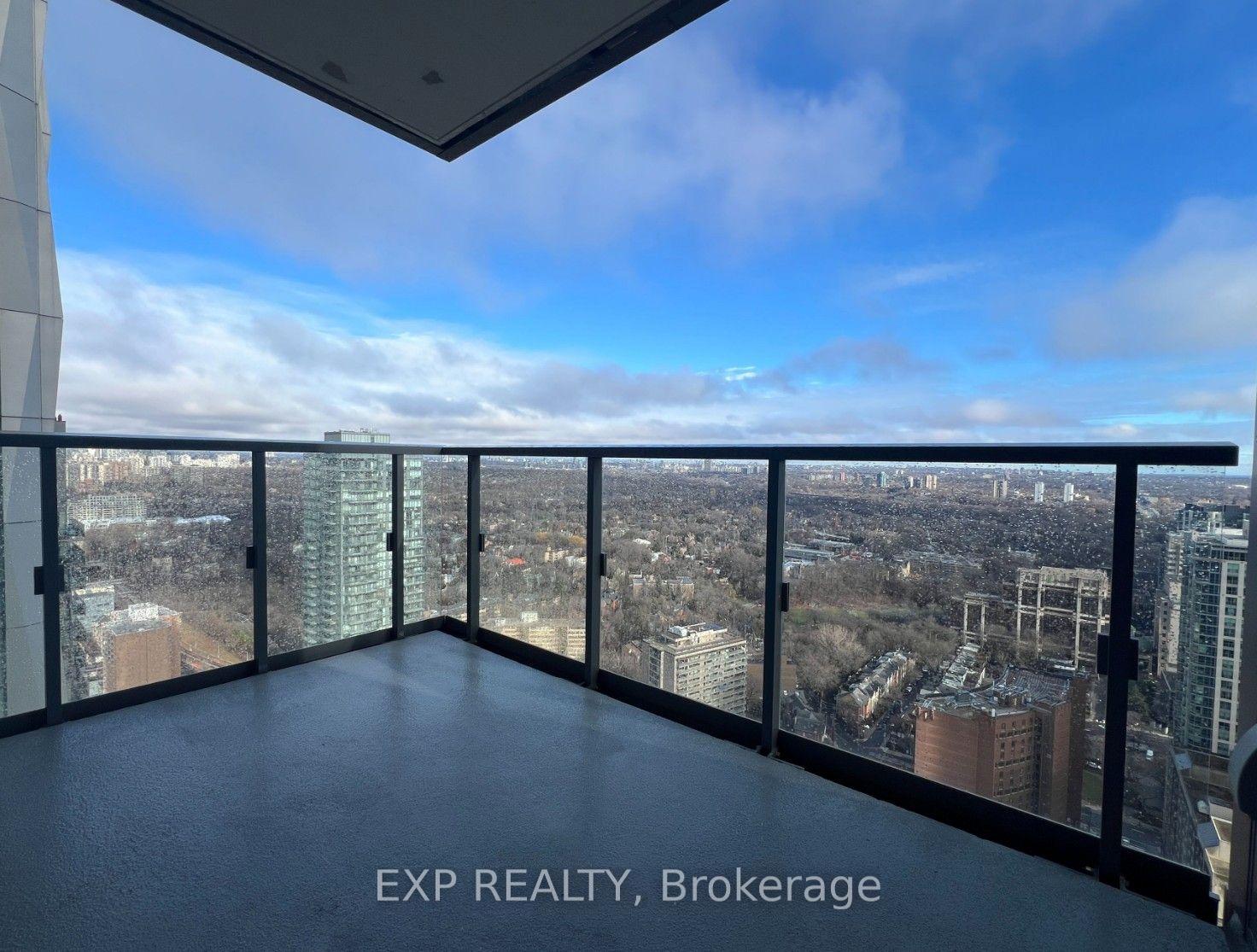 Photo 6 of Unit 3707, 8 Cumberland Street, Toronto, The Annex — HOMEH