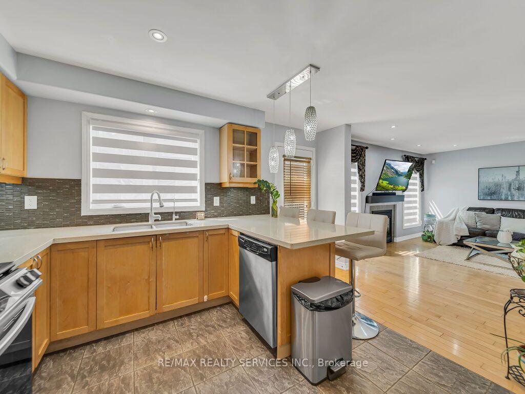 Photo 19 of 34 Allness Road, Brampton, Fletcher's Meadow — HOMEH