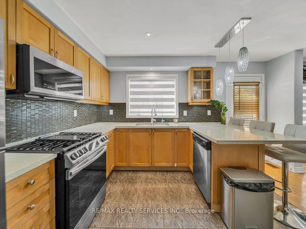 Photo 20 of 34 Allness Road, Brampton, Fletcher's Meadow — HOMEH