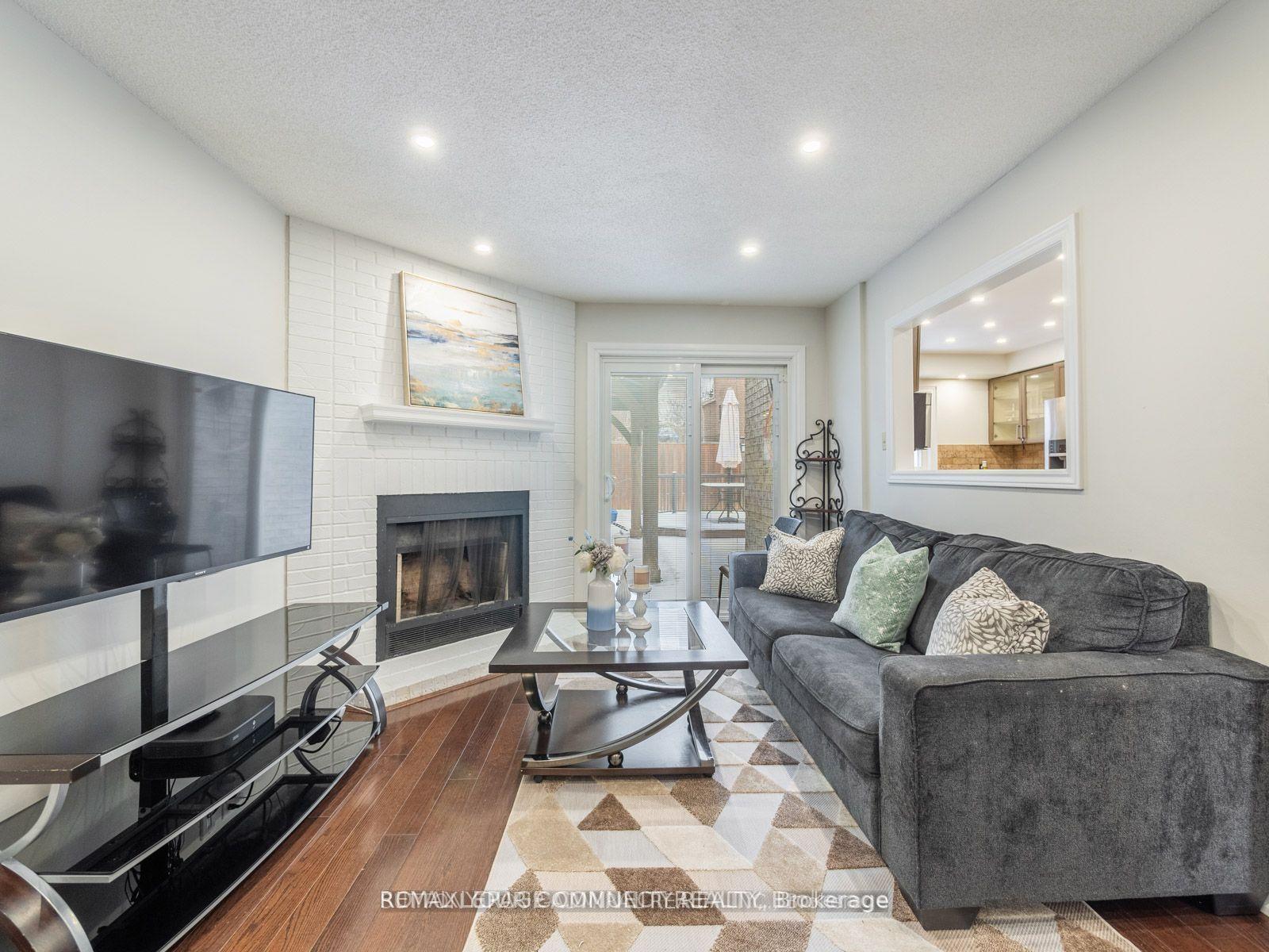 Photo 6 of 1552 Dellbrook Avenue, Pickering, Brock Ridge — HOMEH