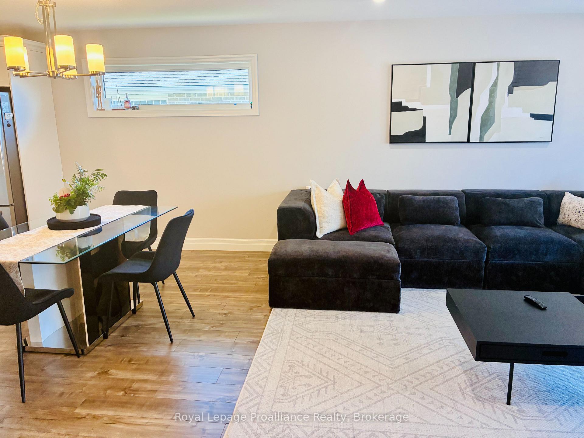 Photo 13 of 48 Mercedes Drive, Belleville, Belleville Ward — HOMEH