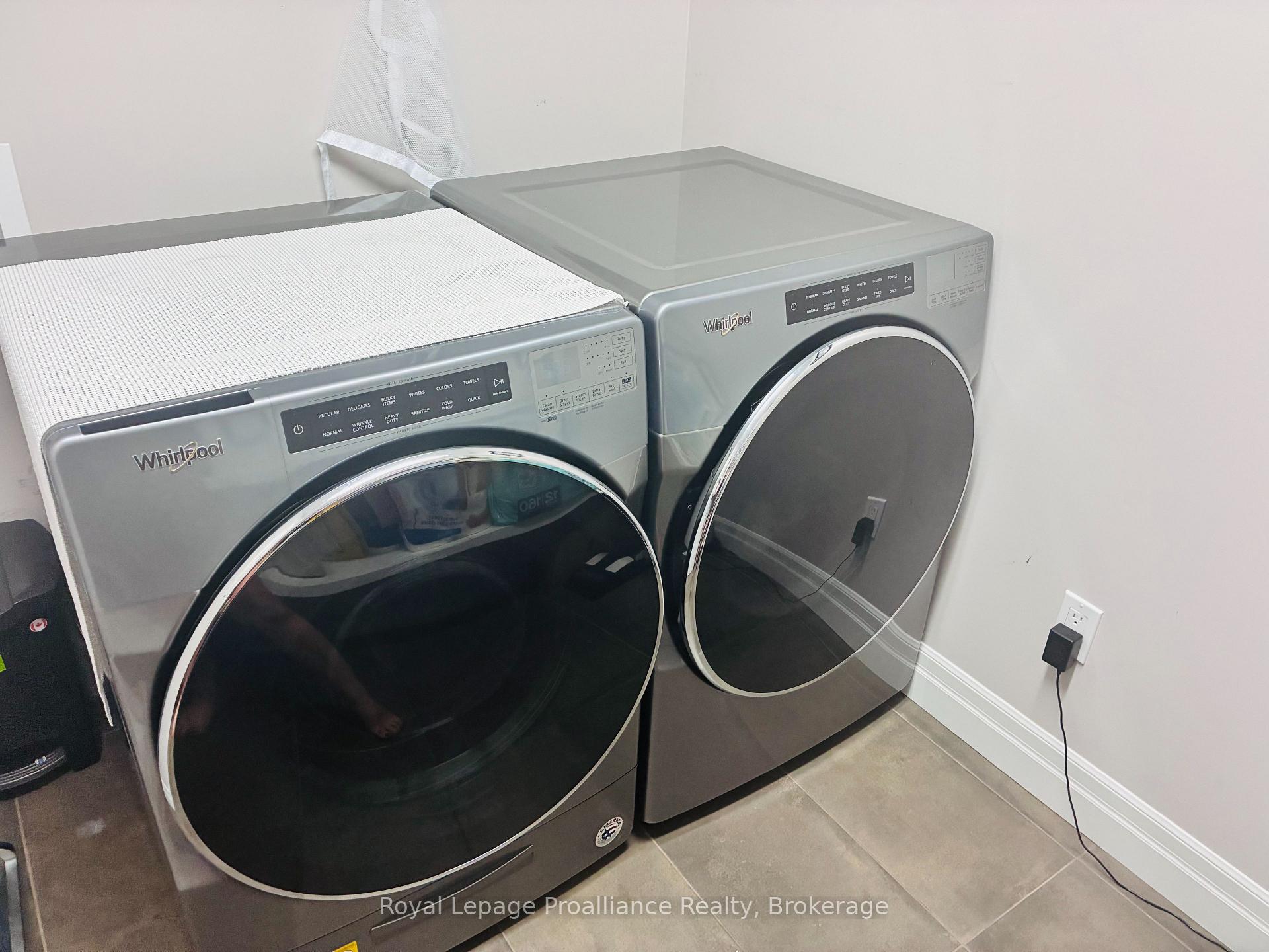 Photo 19 of 48 Mercedes Drive, Belleville, Belleville Ward — HOMEH