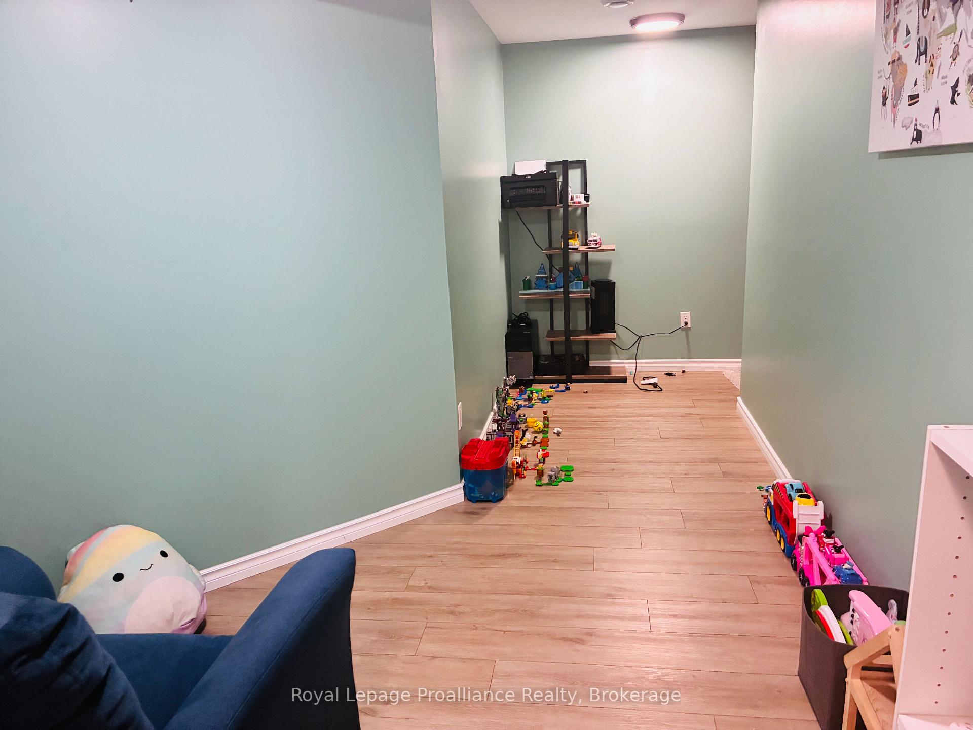 Photo 27 of 48 Mercedes Drive, Belleville, Belleville Ward — HOMEH
