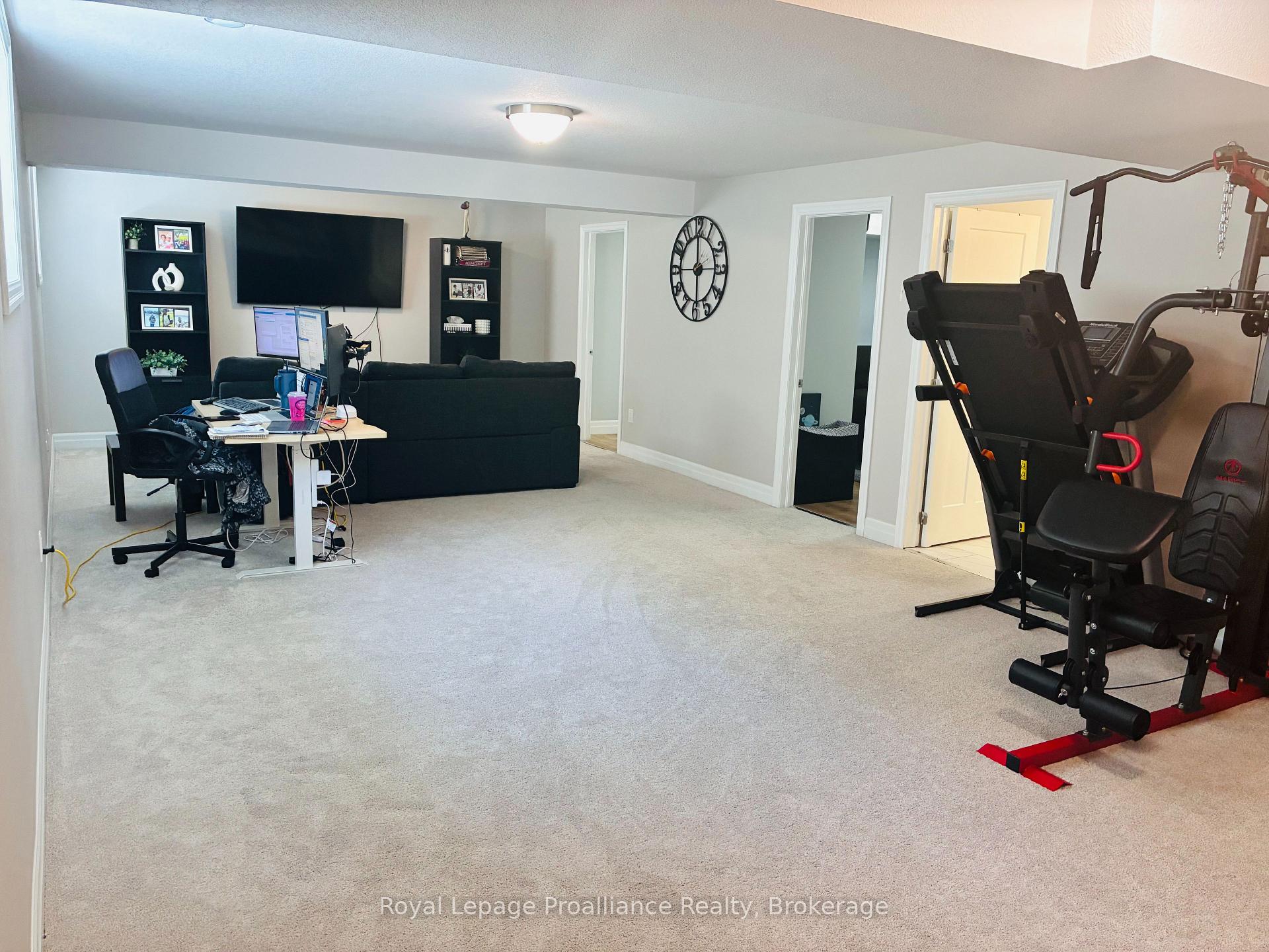 Photo 43 of 48 Mercedes Drive, Belleville, Belleville Ward — HOMEH