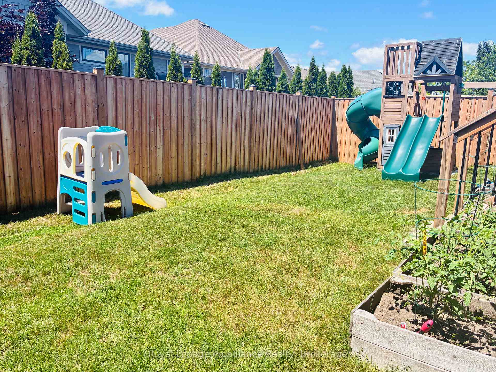 Photo 39 of 48 Mercedes Drive, Belleville, Belleville Ward — HOMEH