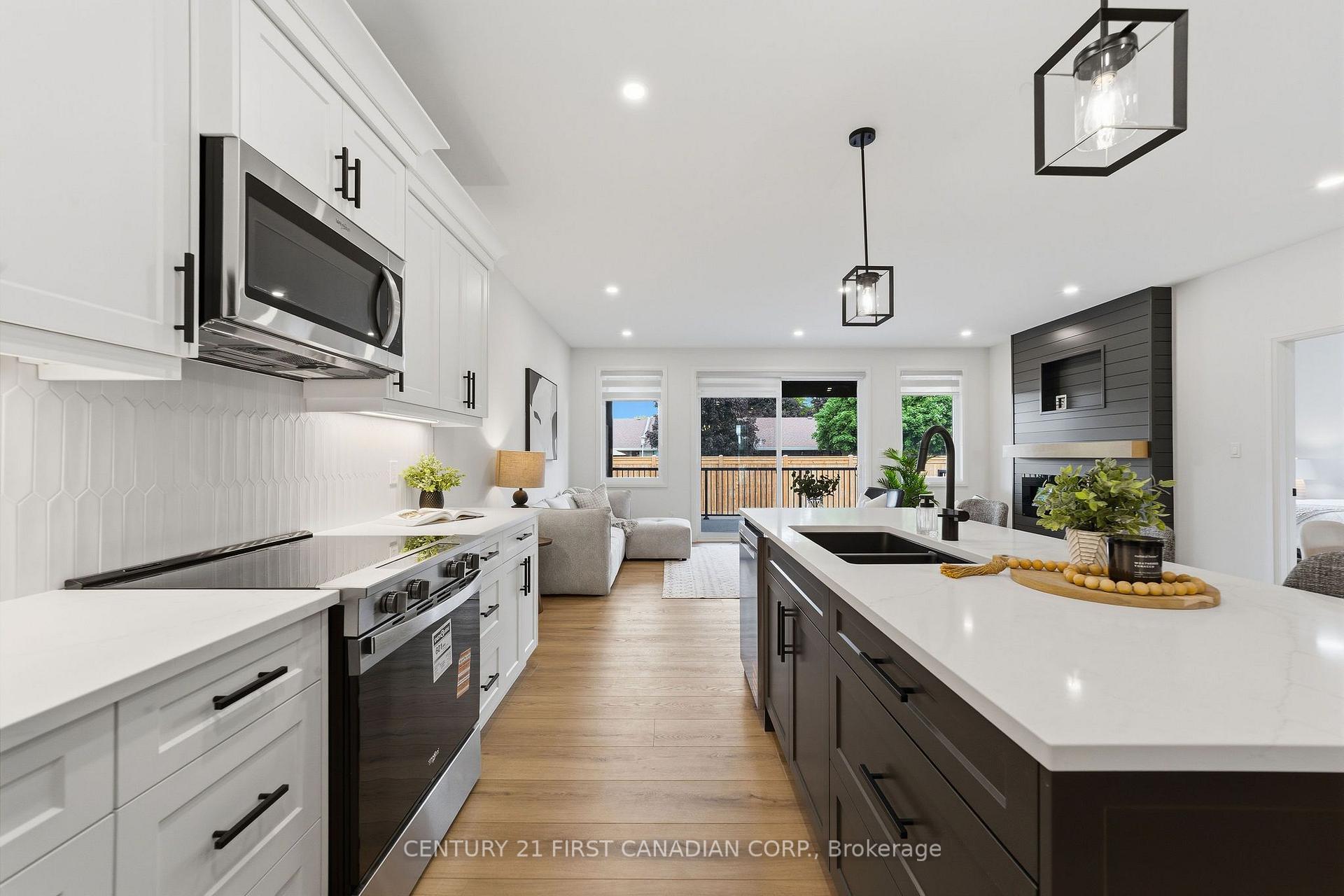 Photo 11 of Unit 18, 32 Postma Street, North Middlesex, Ailsa Craig — HOMEH