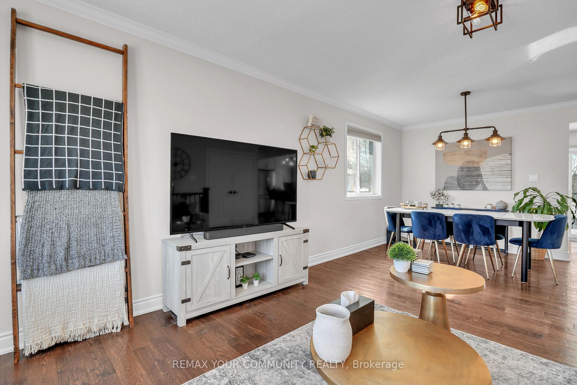 Photo 9 of 92 Sandringham Drive, Barrie, Innis-Shore — HOMEH